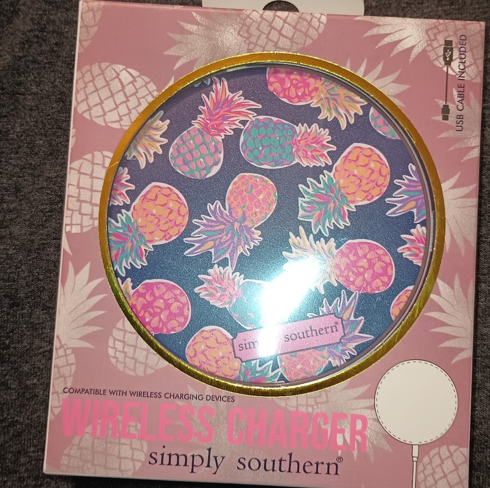 Simply Southern pineapple Wireless Charger
